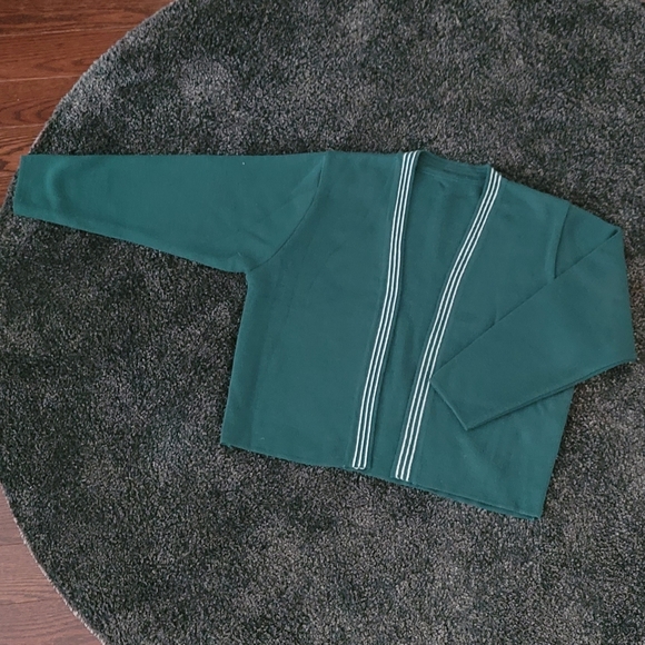 Green cardigan with silver stripes M - Picture 1 of 9